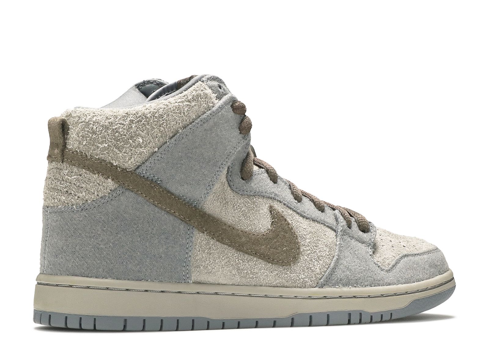 Nike SB Dunk High Tauntaun