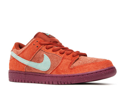 Nike SB Dunk Low Mystic Red